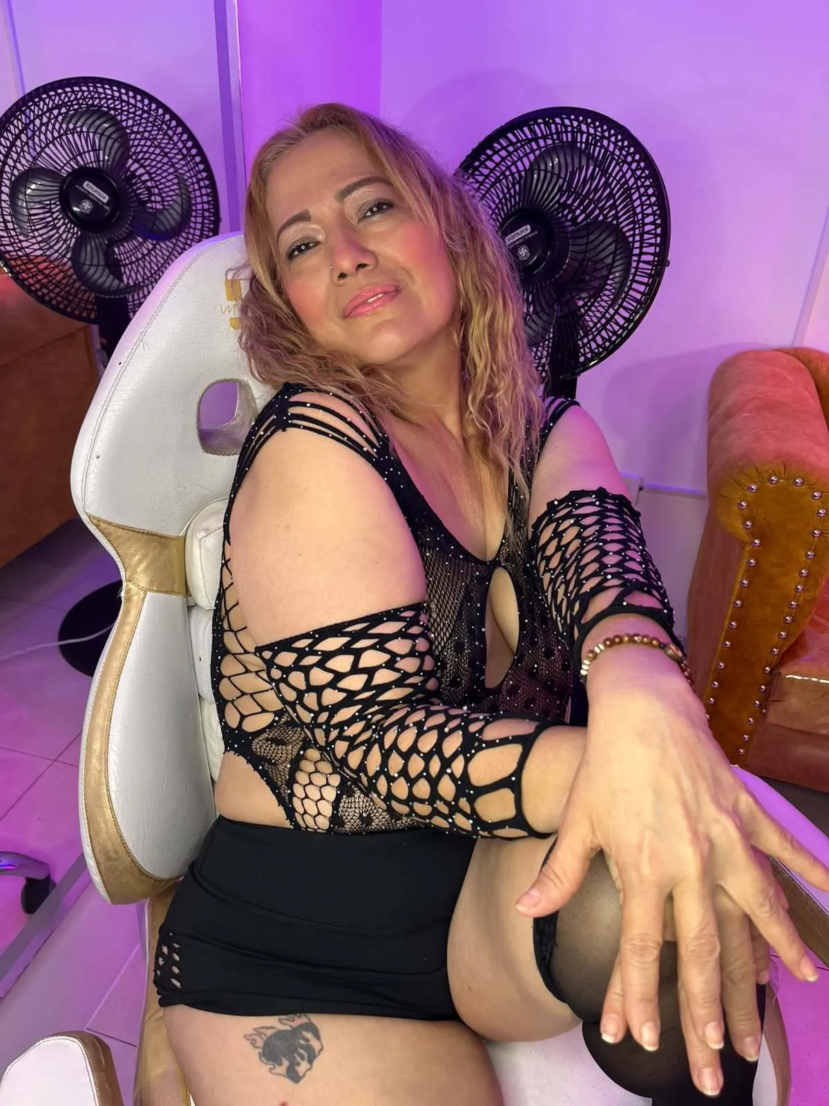 Live sex webcam photo for IrisFaster #8694369