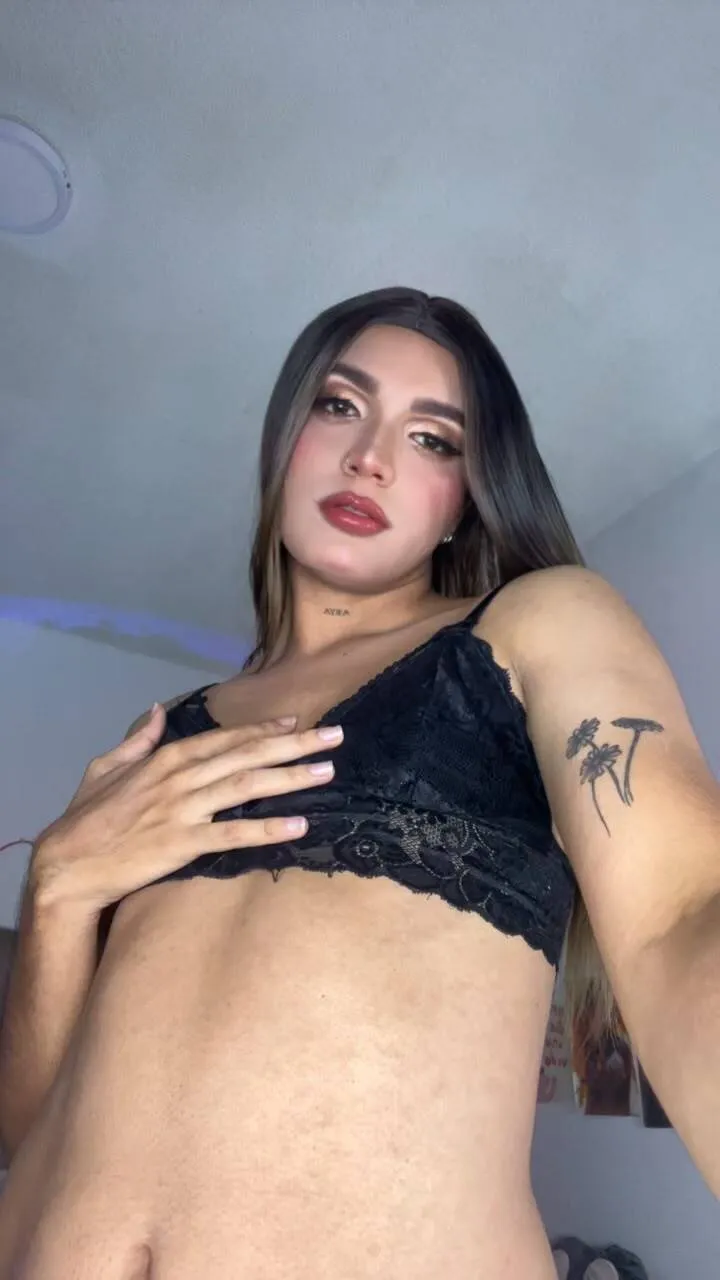 Live sex webcam photo for AryaMoon #8675797