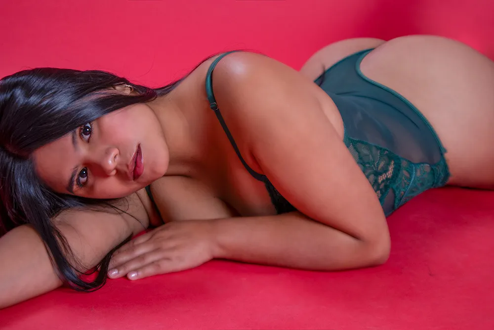 Live sex webcam photo for MeganClair #8611512