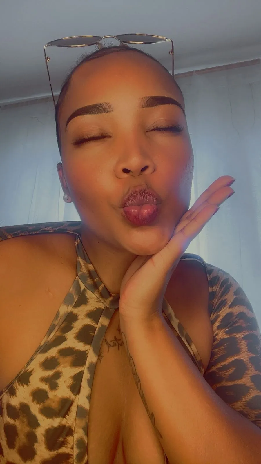 Live sex webcam photo for Giulia_Cash #8621528