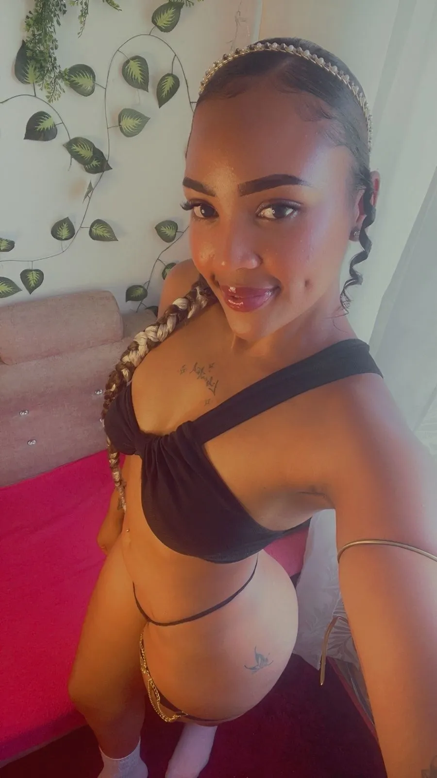 Live sex webcam photo for Giulia_Cash #8621530