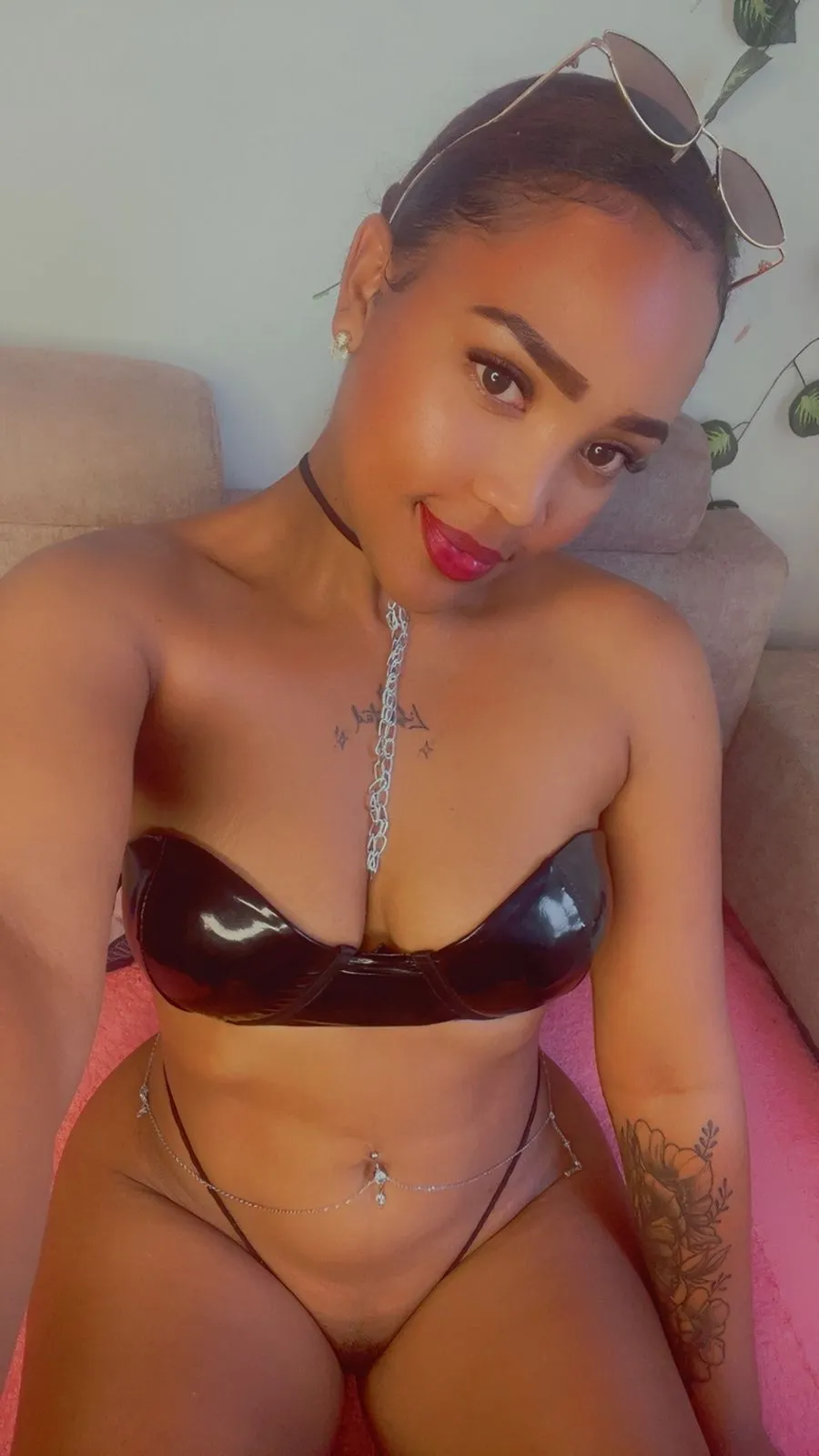 Live sex webcam photo for Giulia_Cash #8621538