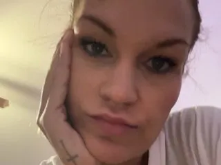 Live sex webcam photo for PreciousXXX69 #8633850