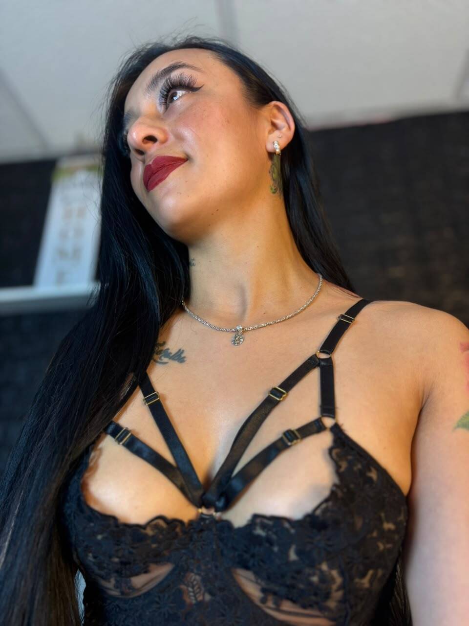 Live sex webcam photo for ScarleettPinzon #8705368
