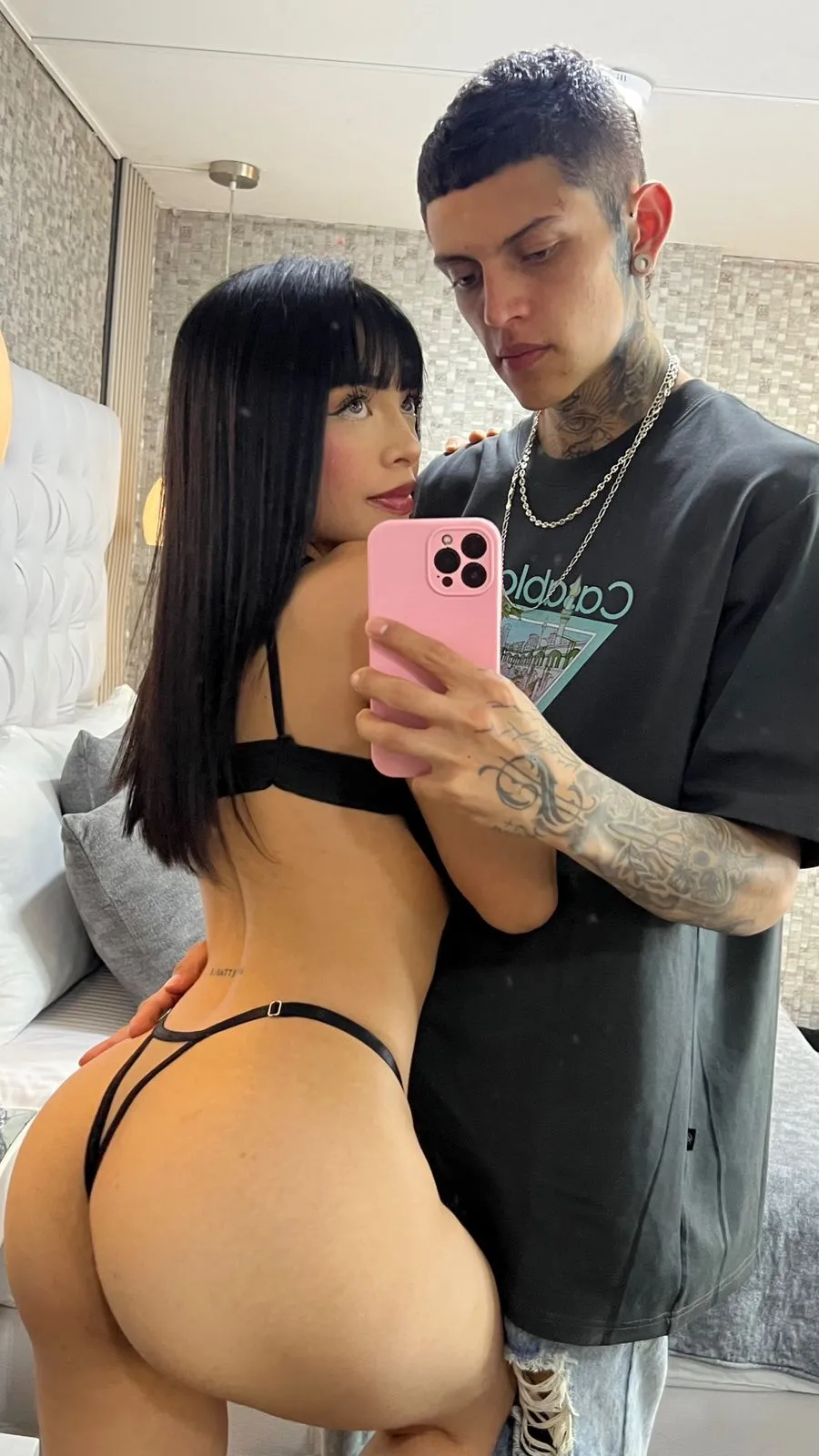 Live sex webcam photo for MadyAndEthan #8629286