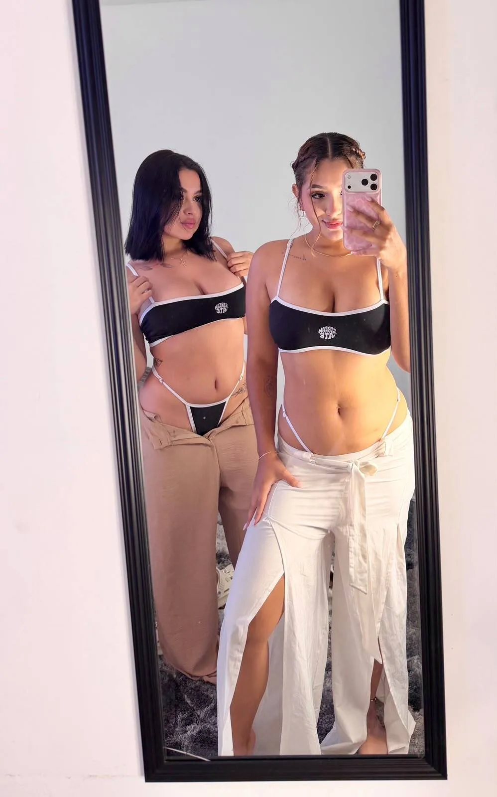 Live sex webcam photo for EmmaMonnroy #8669458