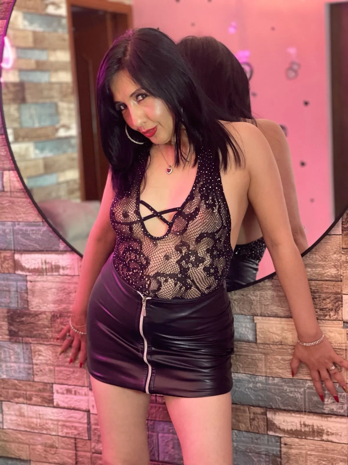 Live sex webcam photo for AgataLeon29 #8643632