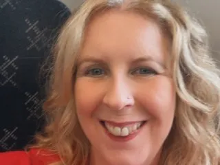 Live sex webcam photo for Curlyblonde22 #8702498