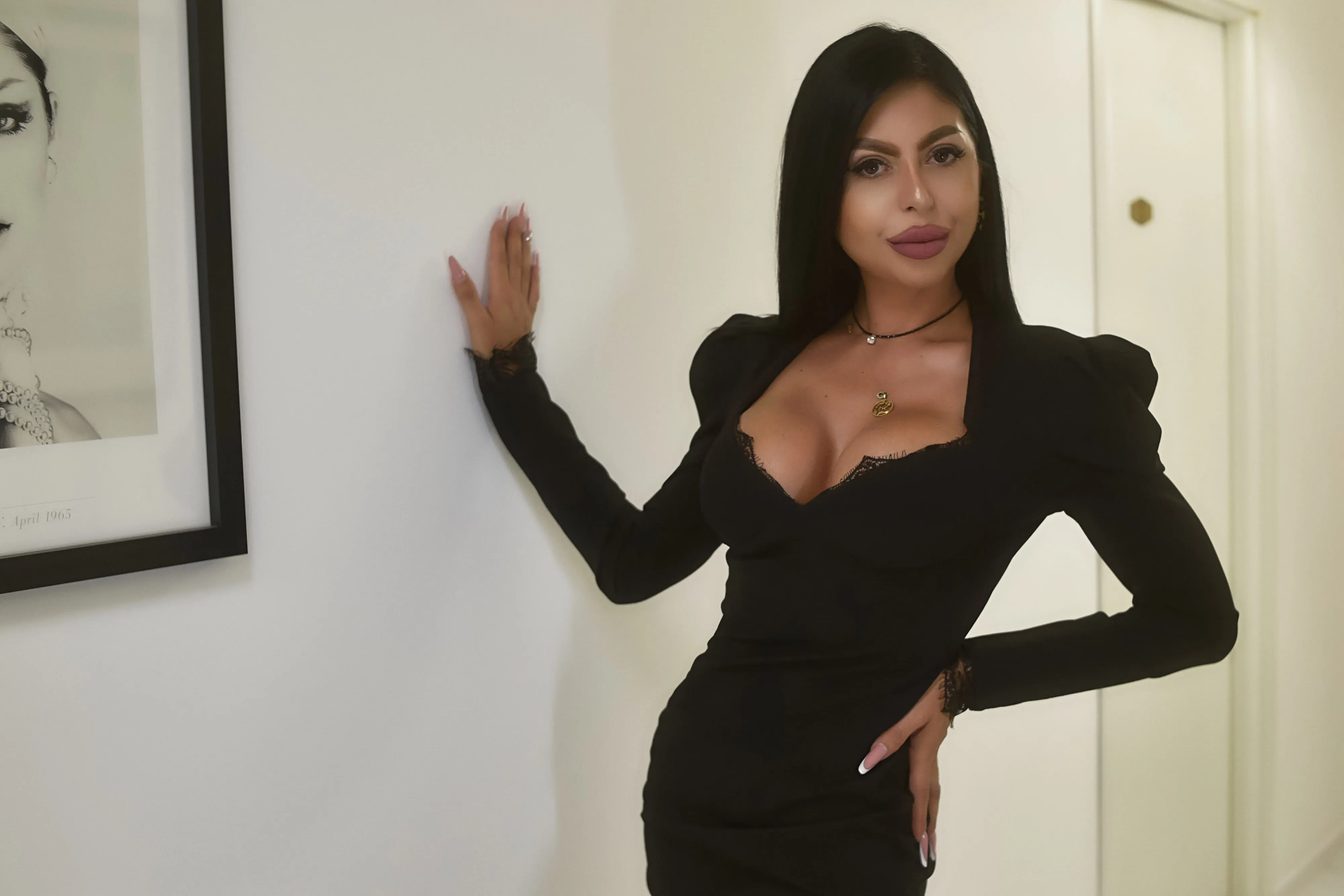 Live sex webcam photo for AvaNoah #8681806