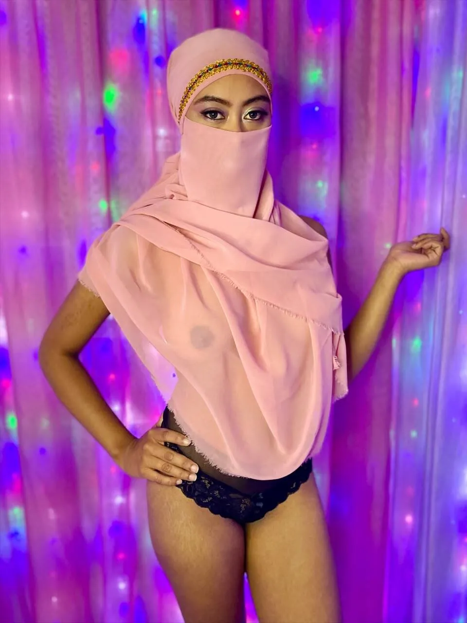 Live sex webcam photo for Samira_Al_Hady #8646253