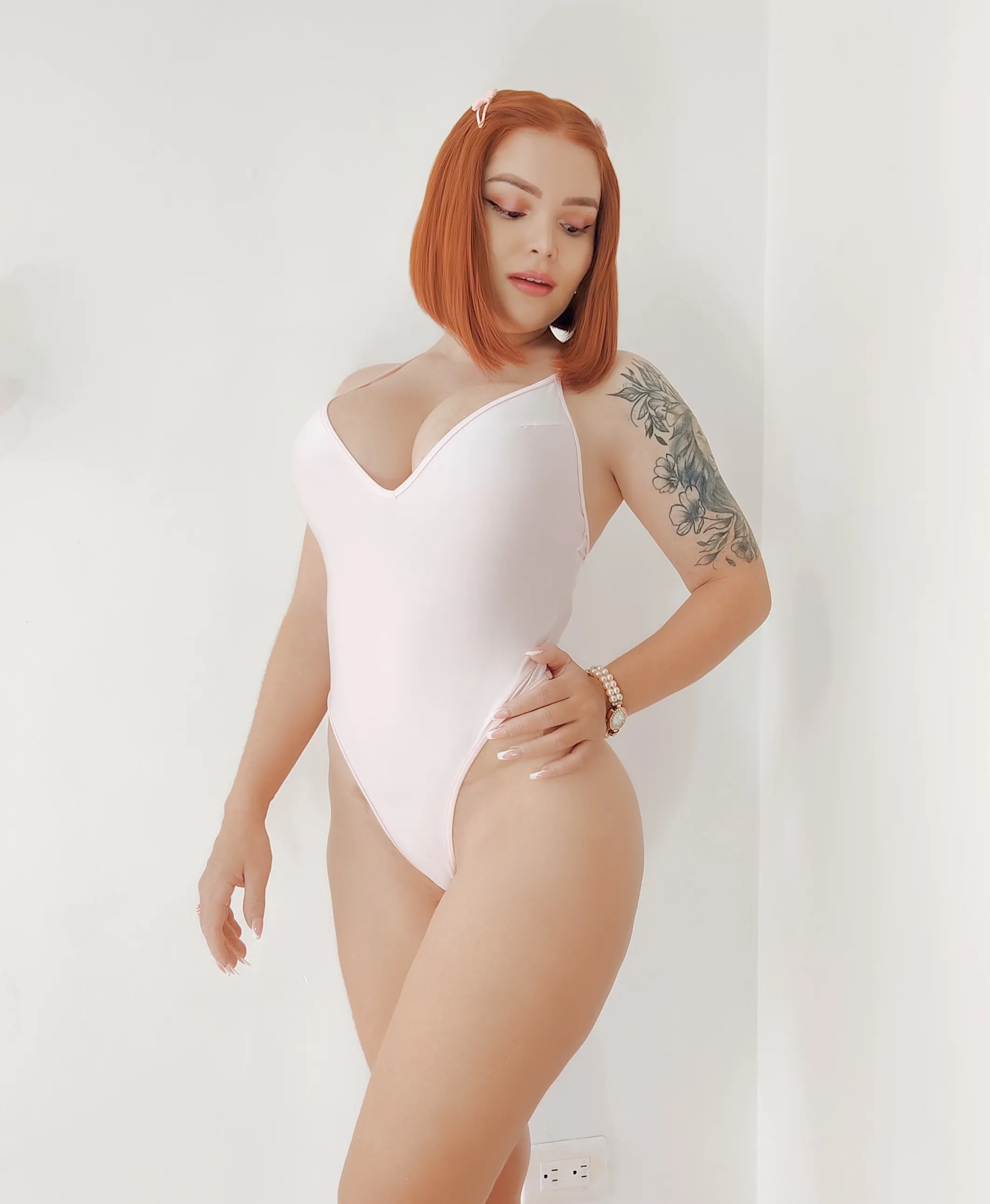 Live sex webcam photo for LuciaPetit #8647633