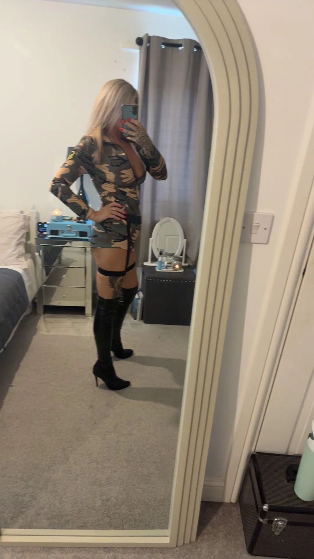 Live sex webcam photo for Tattedbadassx #8648644