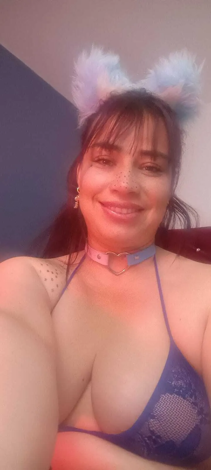 Live sex webcam photo for CintiaValero22 #8652005
