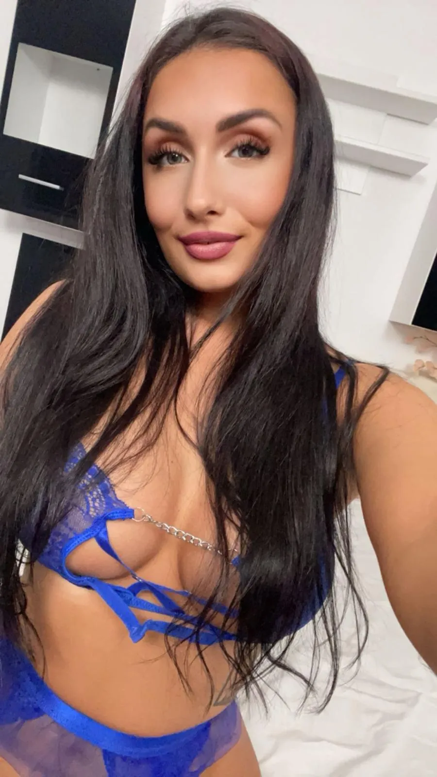 Live sex webcam photo for VictoriaVoss #8702753