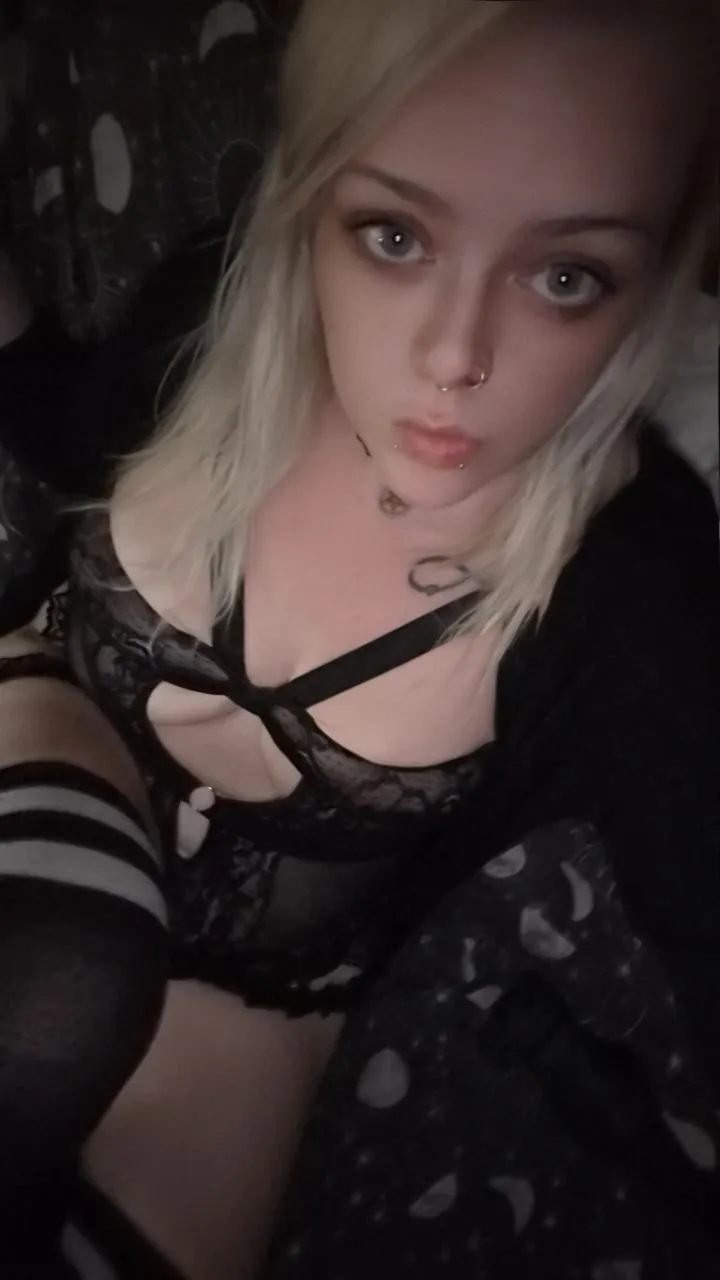 Live sex webcam photo for BrattyLittleDemonX #8731249