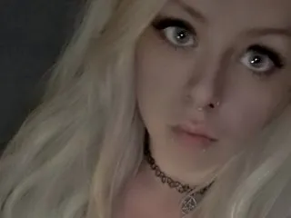 Live sex webcam photo for BrattyLittleDemonX #8697453