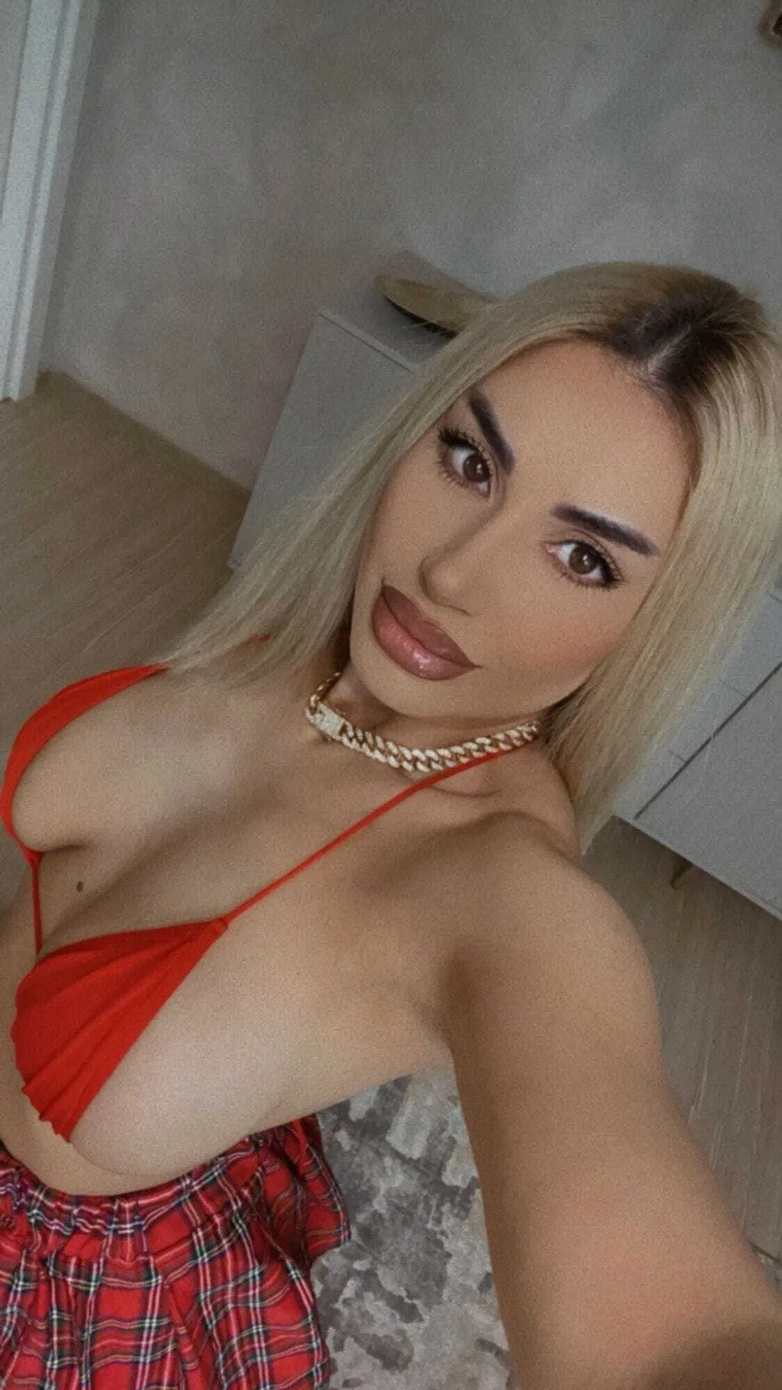 Live sex webcam photo for BethieRussel #8665642
