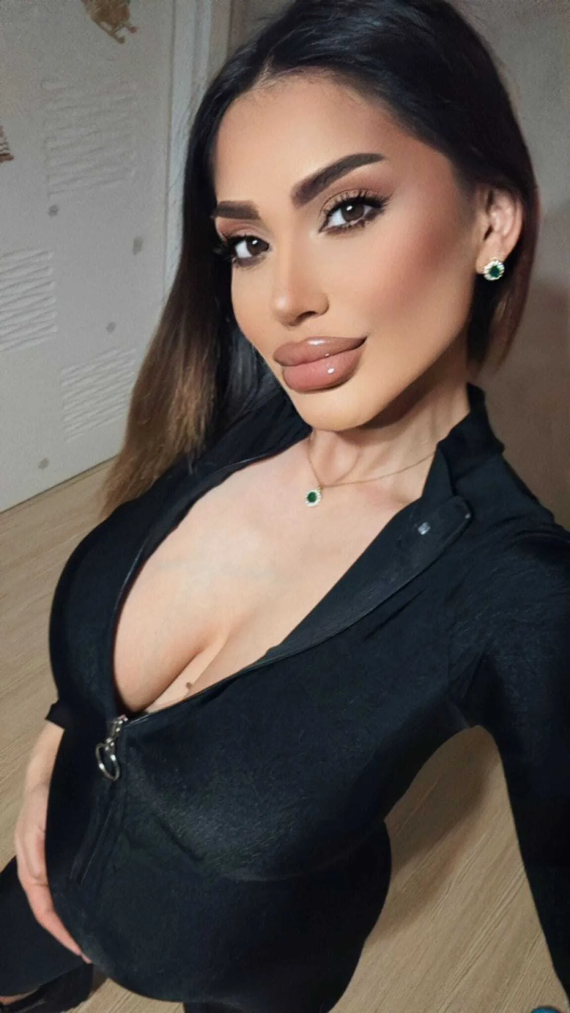 Live sex webcam photo for BethieRussel #8665635