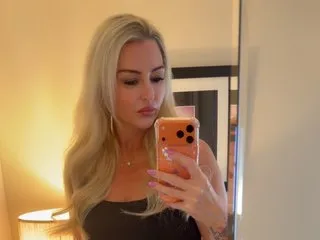 Live sex webcam photo for Daisy_love82 #8667051