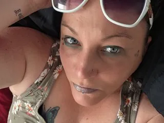 Live sex webcam photo for QueenEmerald87 #8709156