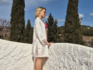 Live sex webcam photo for Amber_Love5000 #8671838