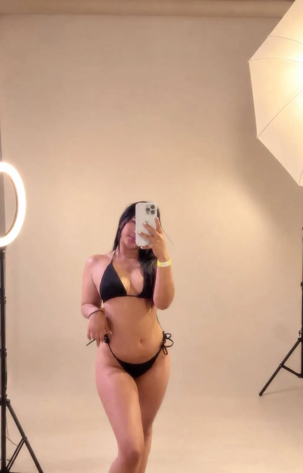 Live sex webcam photo for Emma_Monnet #8696741