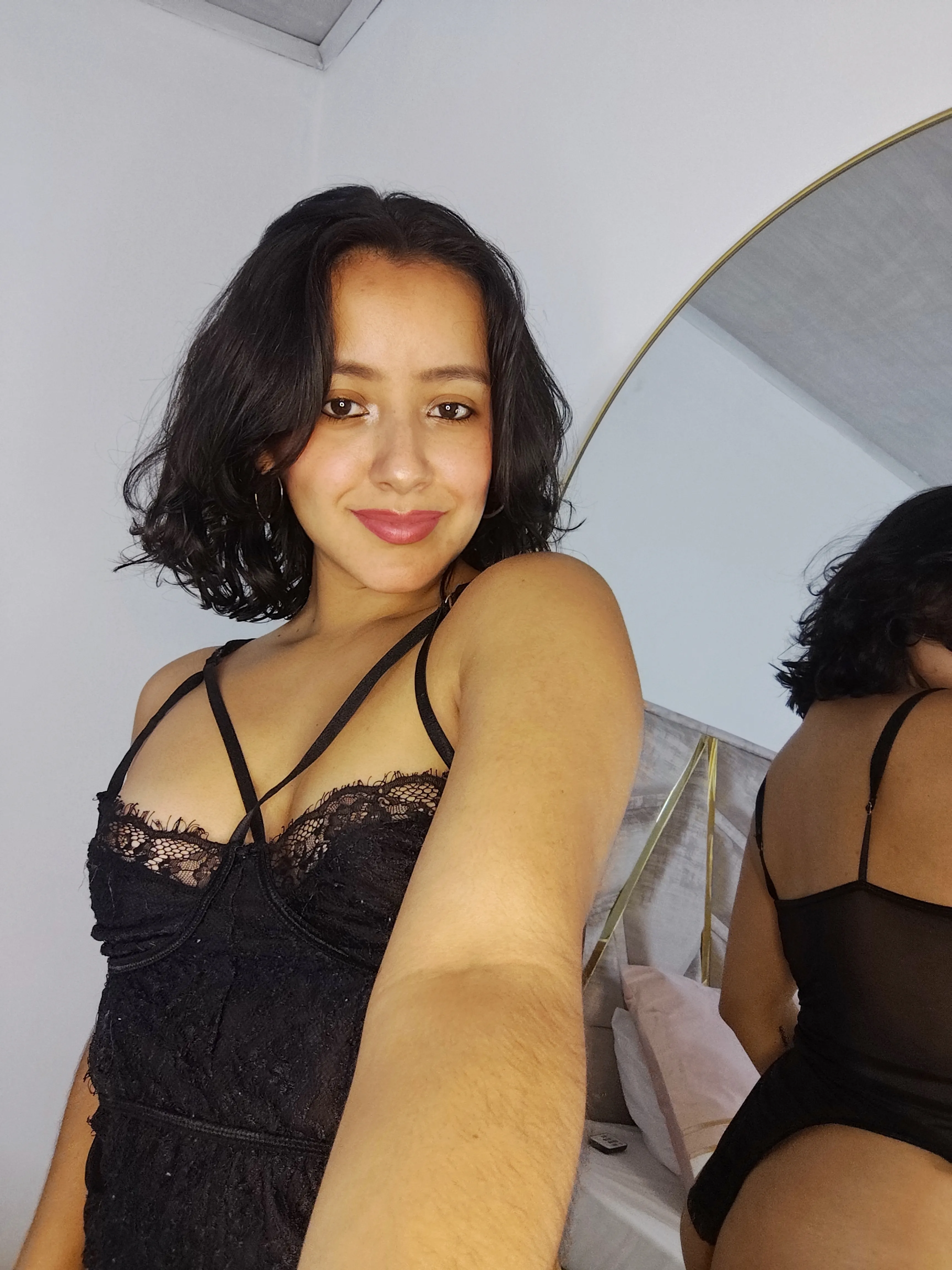 Live sex webcam photo for Asshleey21 #8711245