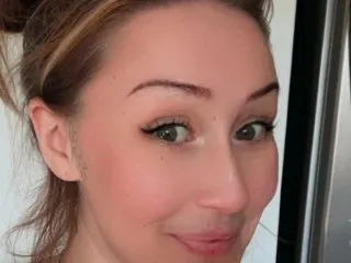 Live sex webcam photo for laviniaLoveX #8675813