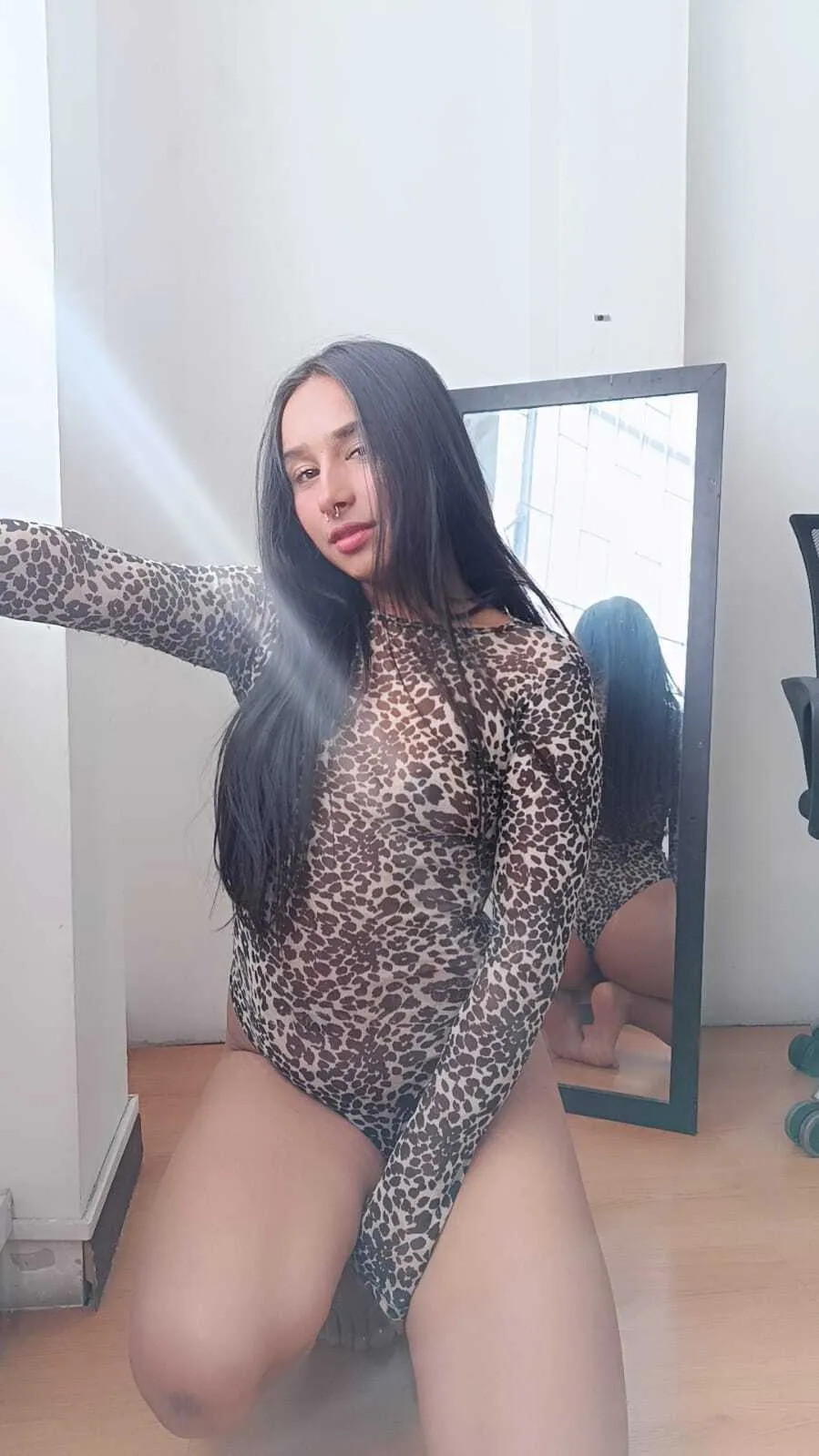 Live sex webcam photo for Almarouxx #8679170