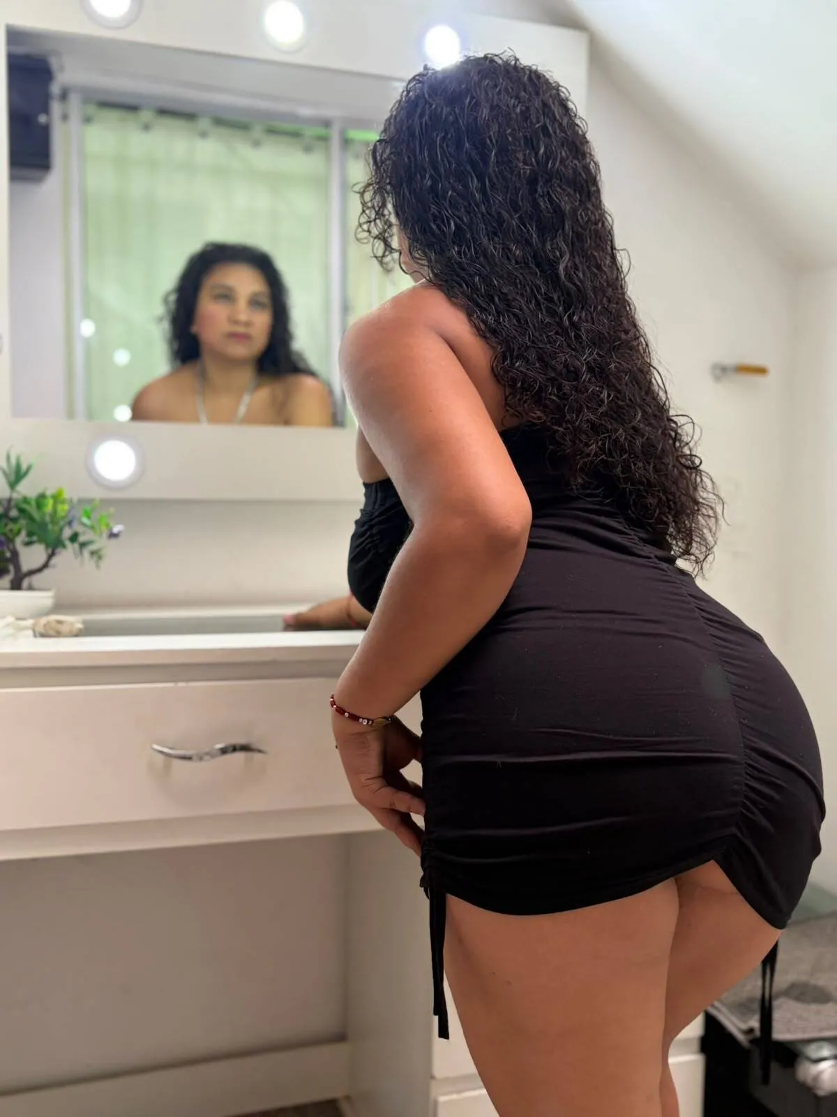 Live sex webcam photo for Sikiut_helen #8718758