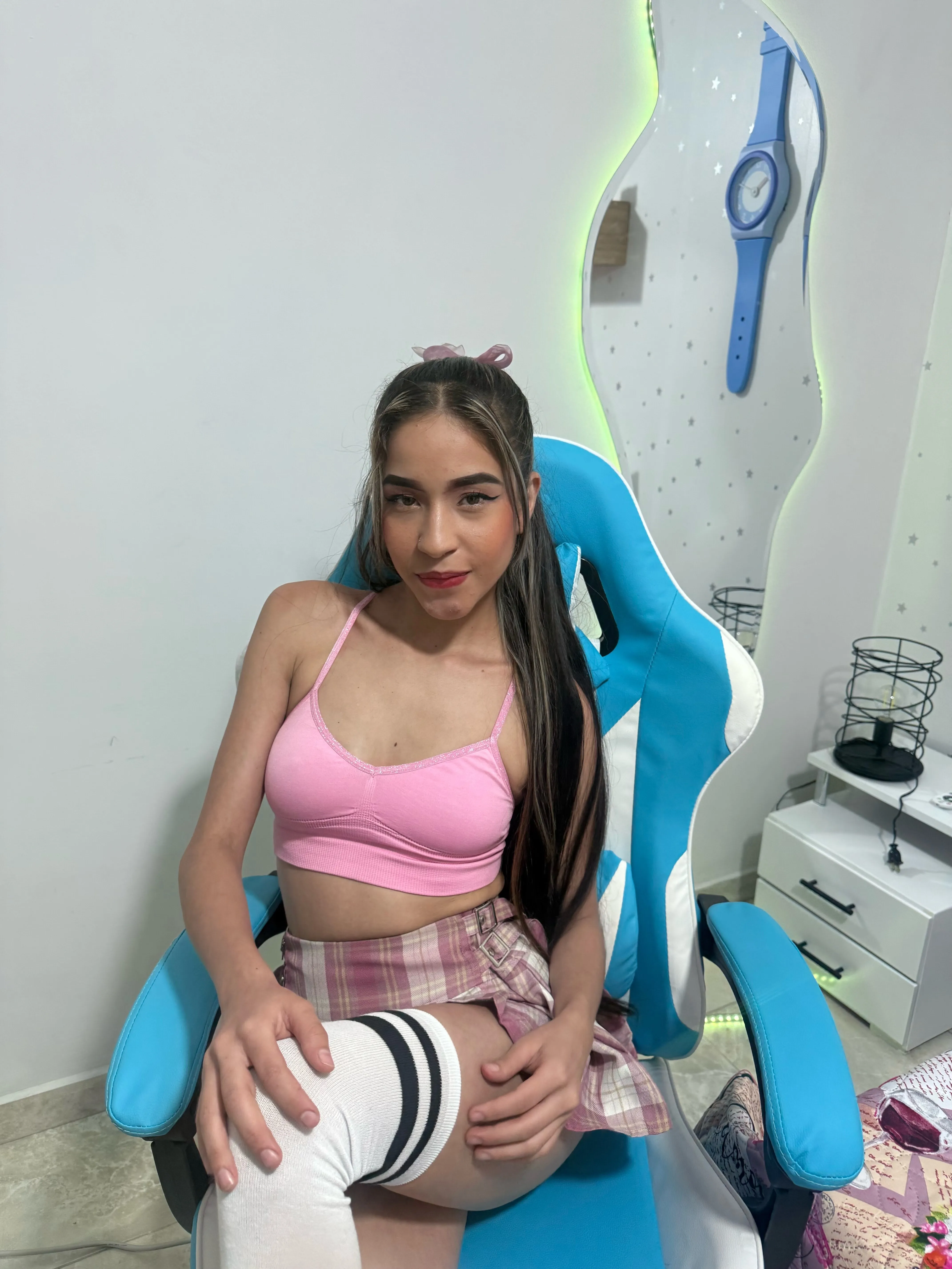 Live sex webcam photo for SammanthaOlssen #8700553