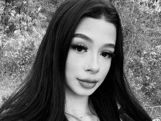 Live sex webcam photo for NicoleBonnet #8692923