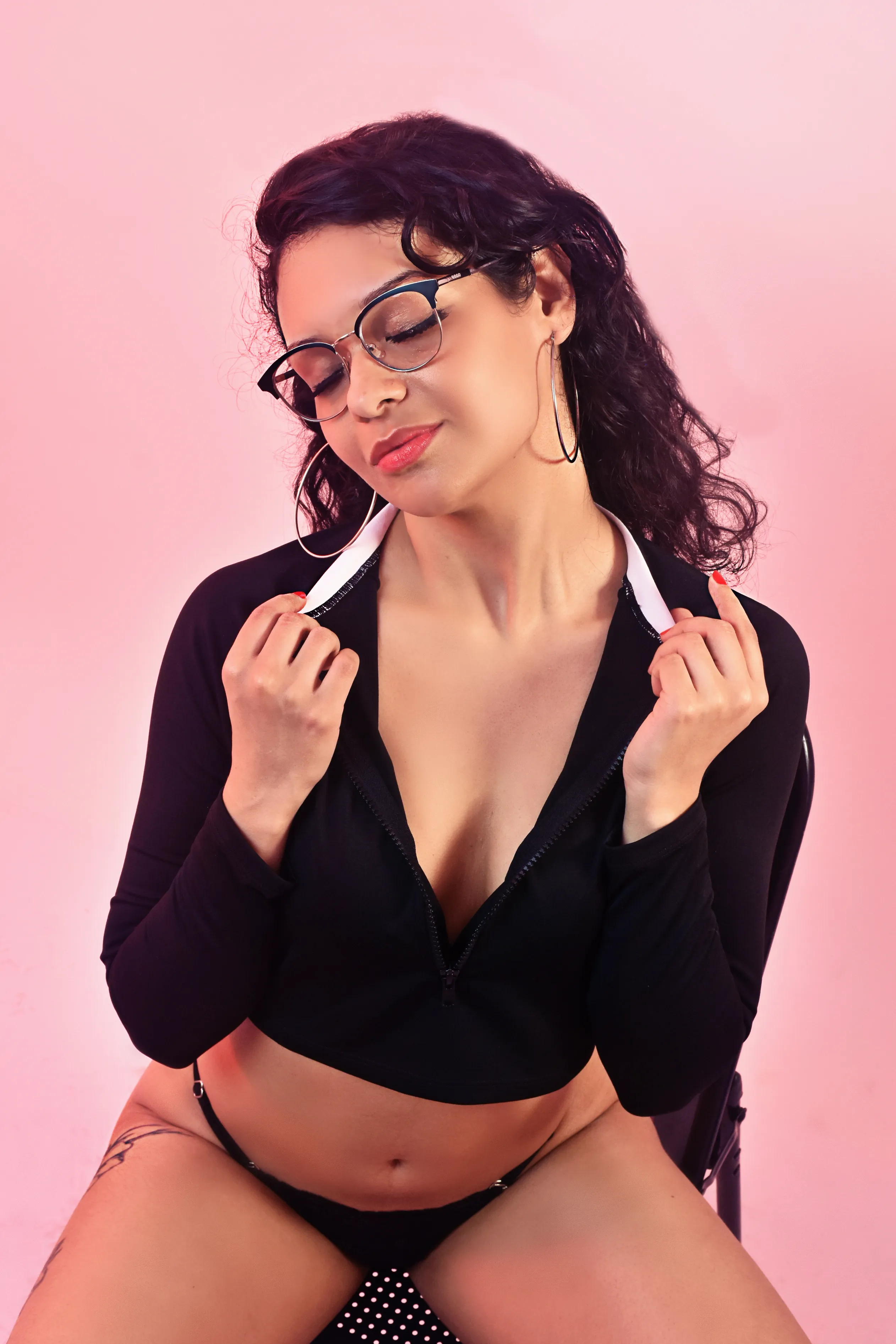 Live sex webcam photo for YumiDosantos #8709377