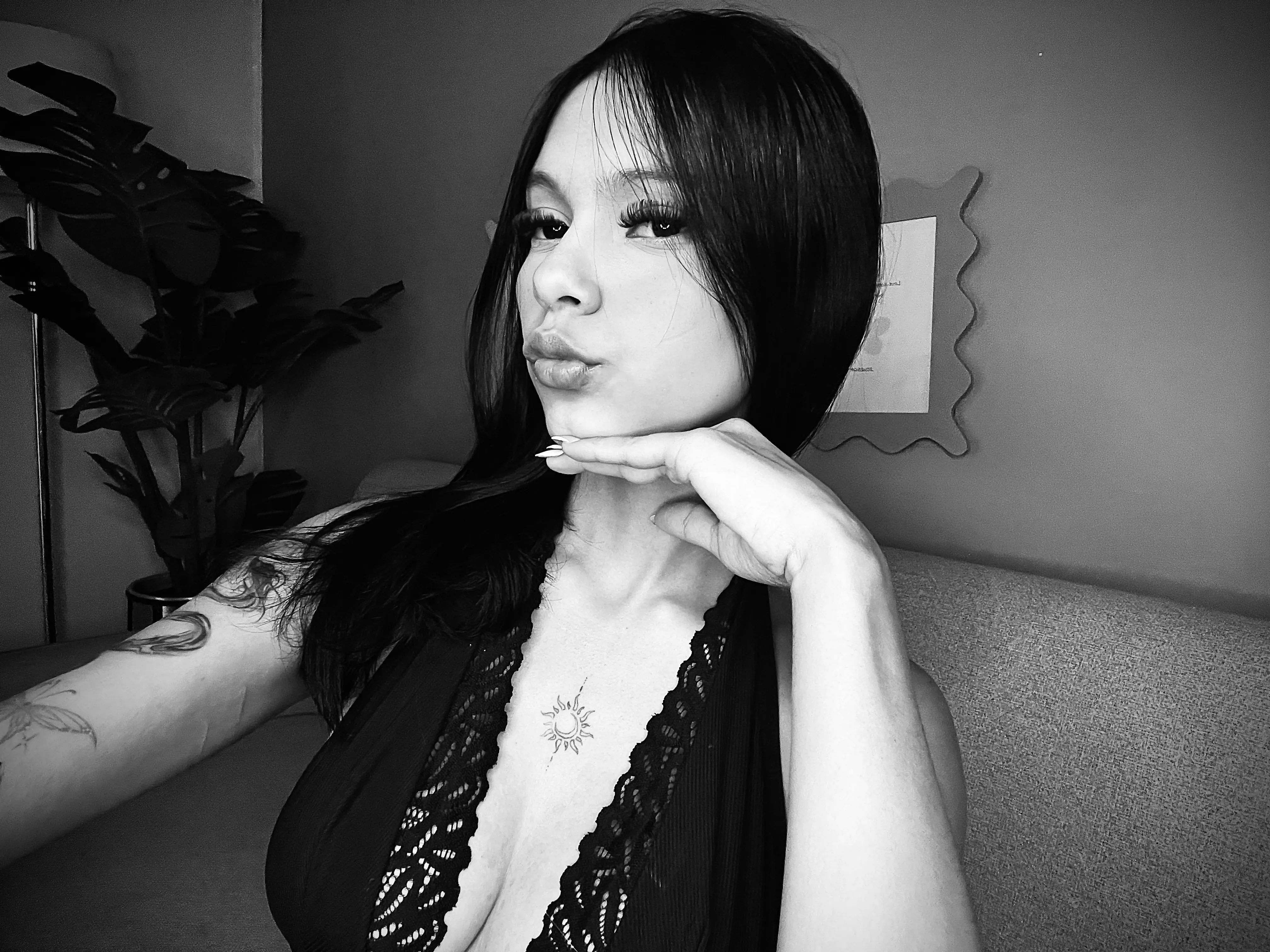 Live sex webcam photo for Pretty_angelxo #8696604