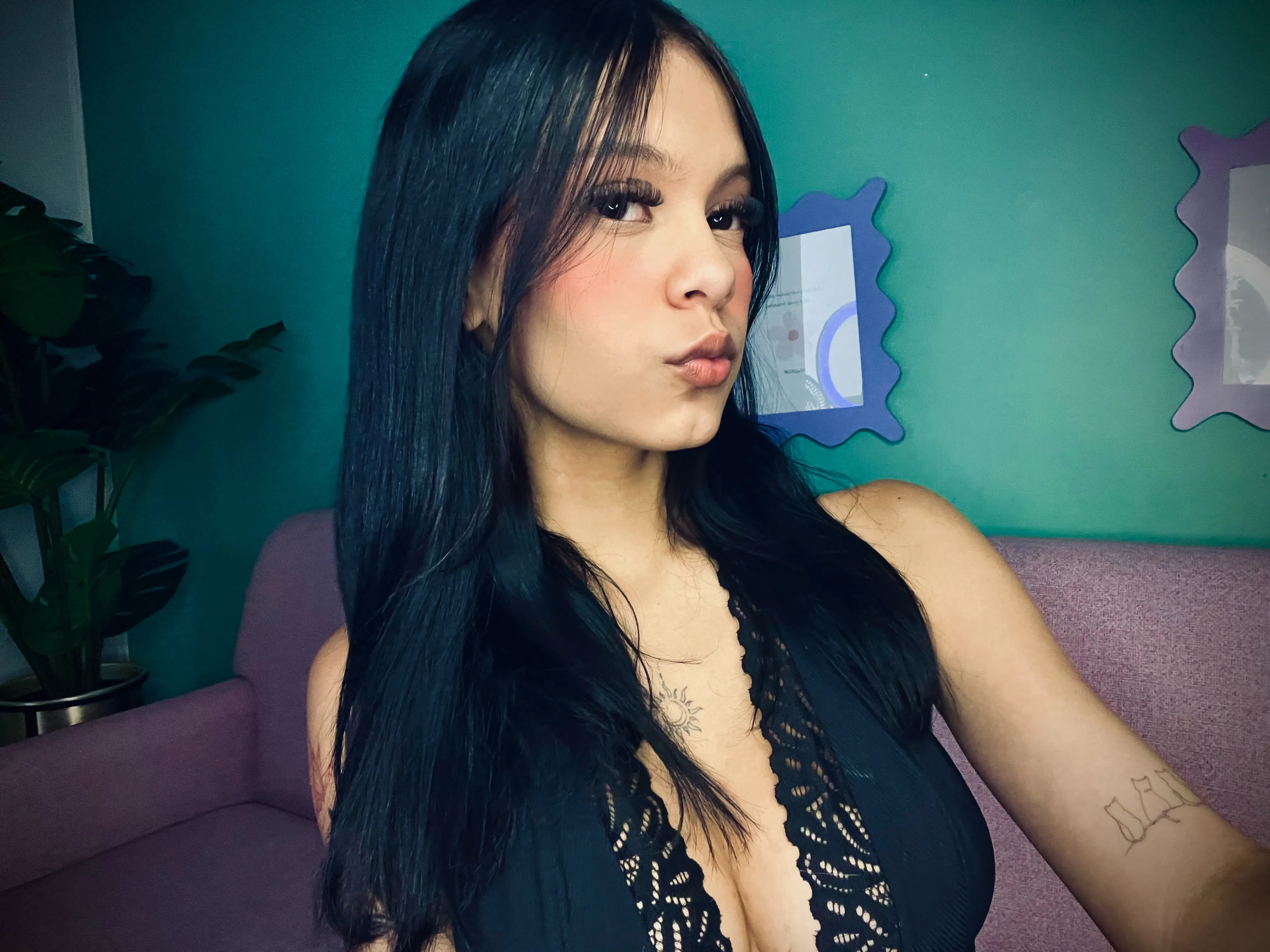 Live sex webcam photo for Pretty_angelxo #8696607