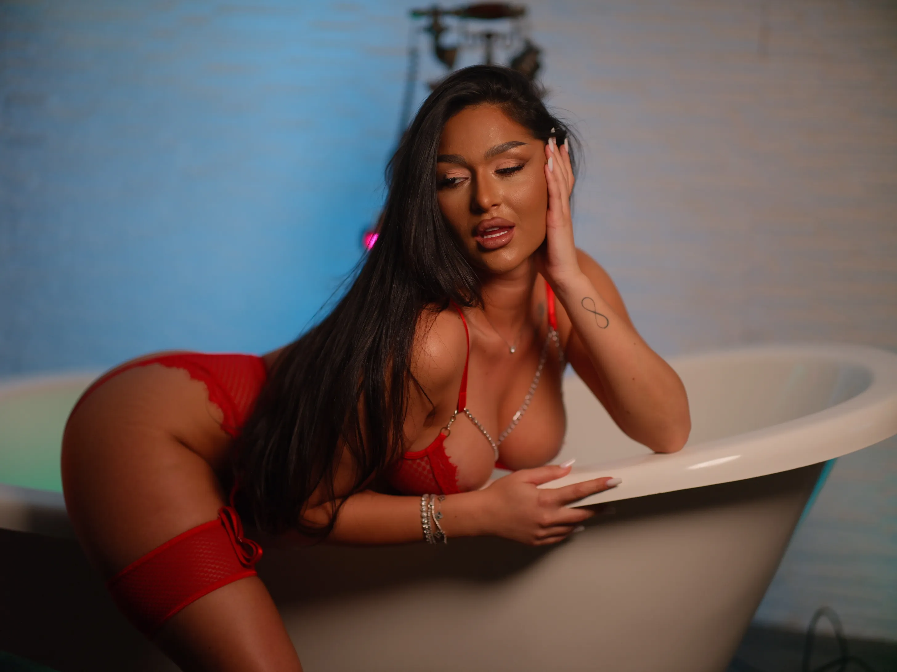 Live sex webcam photo for KaiaSilk #8725363