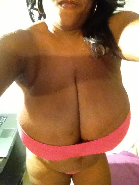 Live sex webcam photo for HugeTaTas69 #1698013