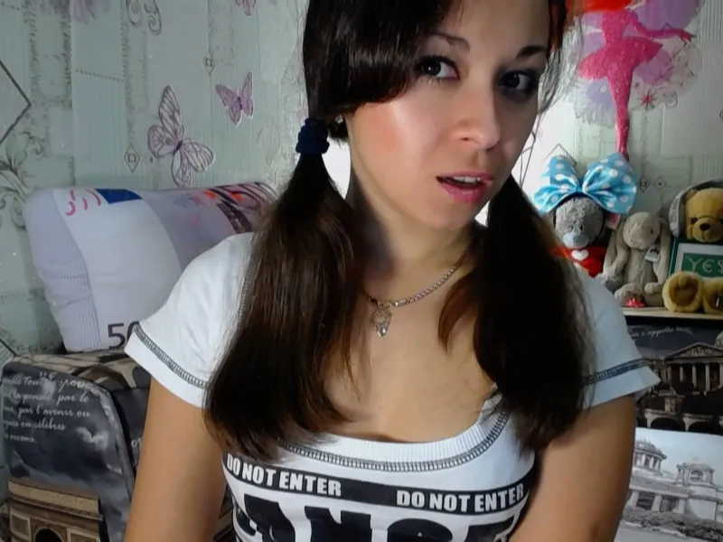 Live sex webcam photo for TeasyLana #1774367