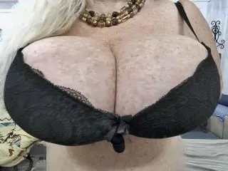 Live sex webcam photo for Shellyfox #6001113