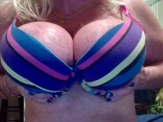 Live sex webcam photo for Shellyfox #6258532
