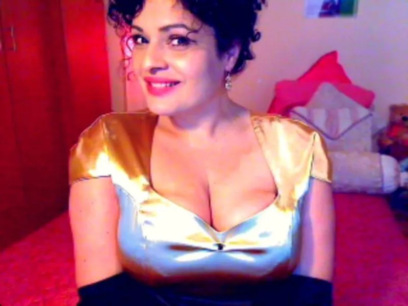 Live sex webcam photo for SultryLola #7116820