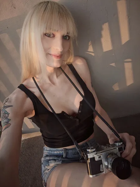 Live sex webcam photo for birdmountain #2004828