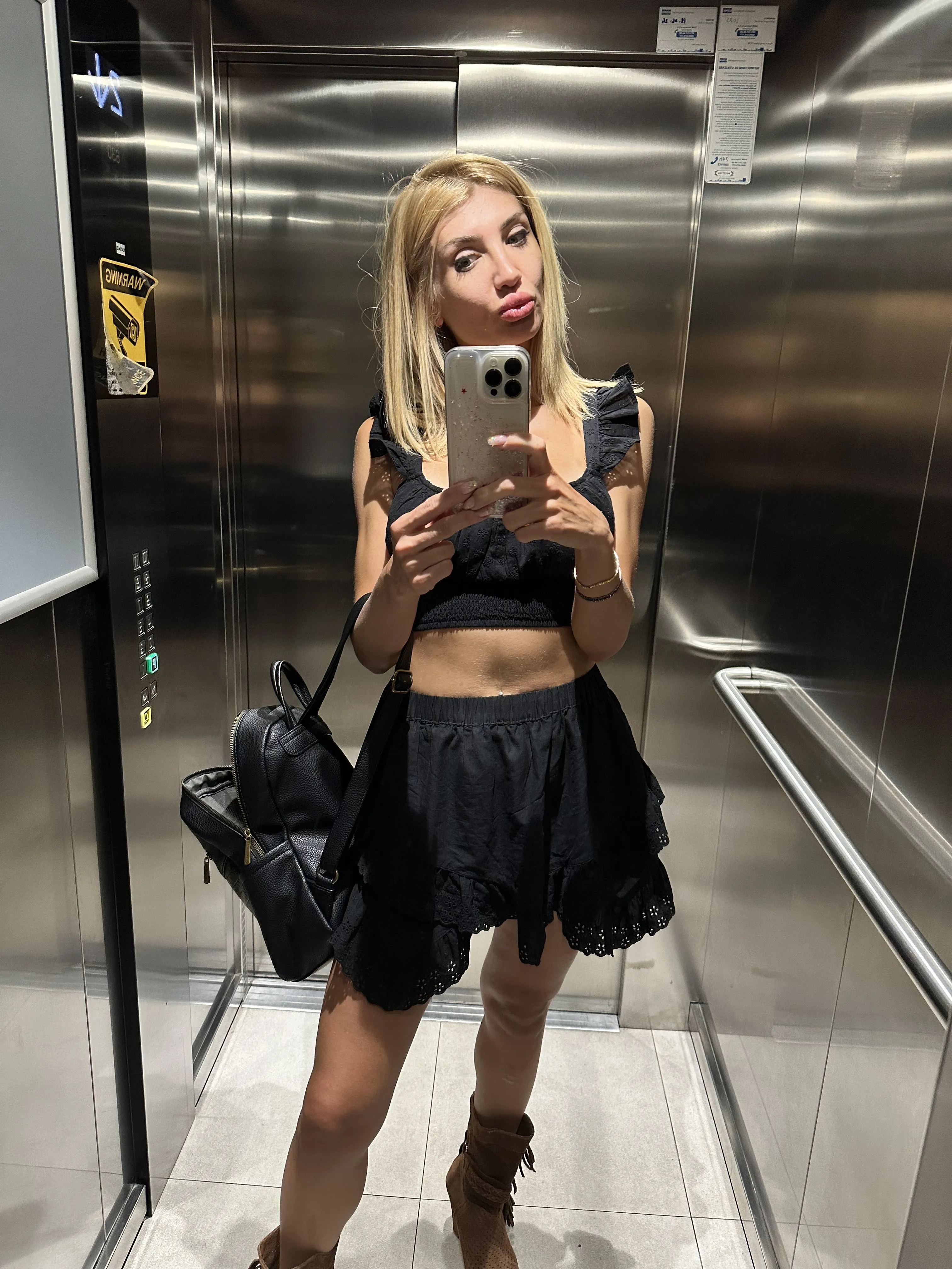 Live sex webcam photo for RichardaLove #7125511