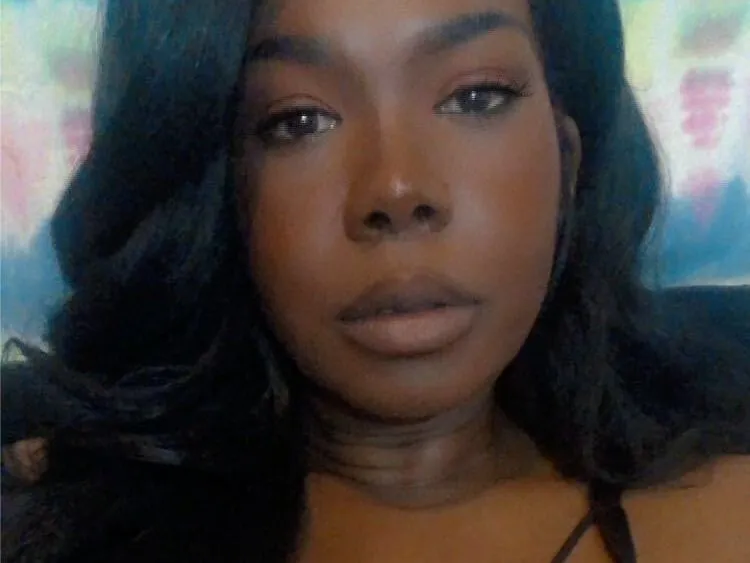 Live sex webcam photo for roxyglamgirl25 #4104975