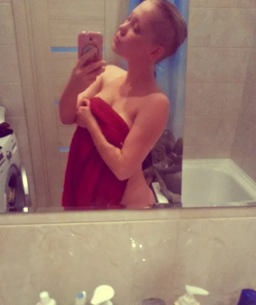 Live sex webcam photo for Snowwhite18 #2076806