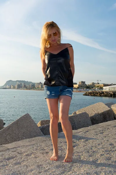 Live sex webcam photo for MarinaBlond18 #1848458