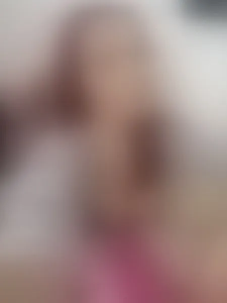 Live sex webcam photo for PrettyRayee #1842737