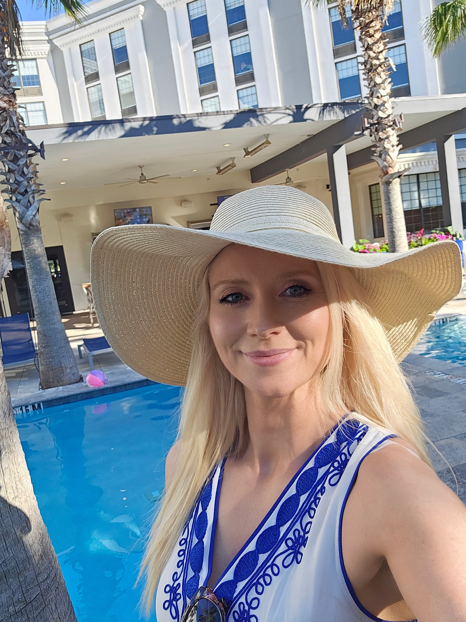 Live sex webcam photo for TheAlexaLondon #7248372