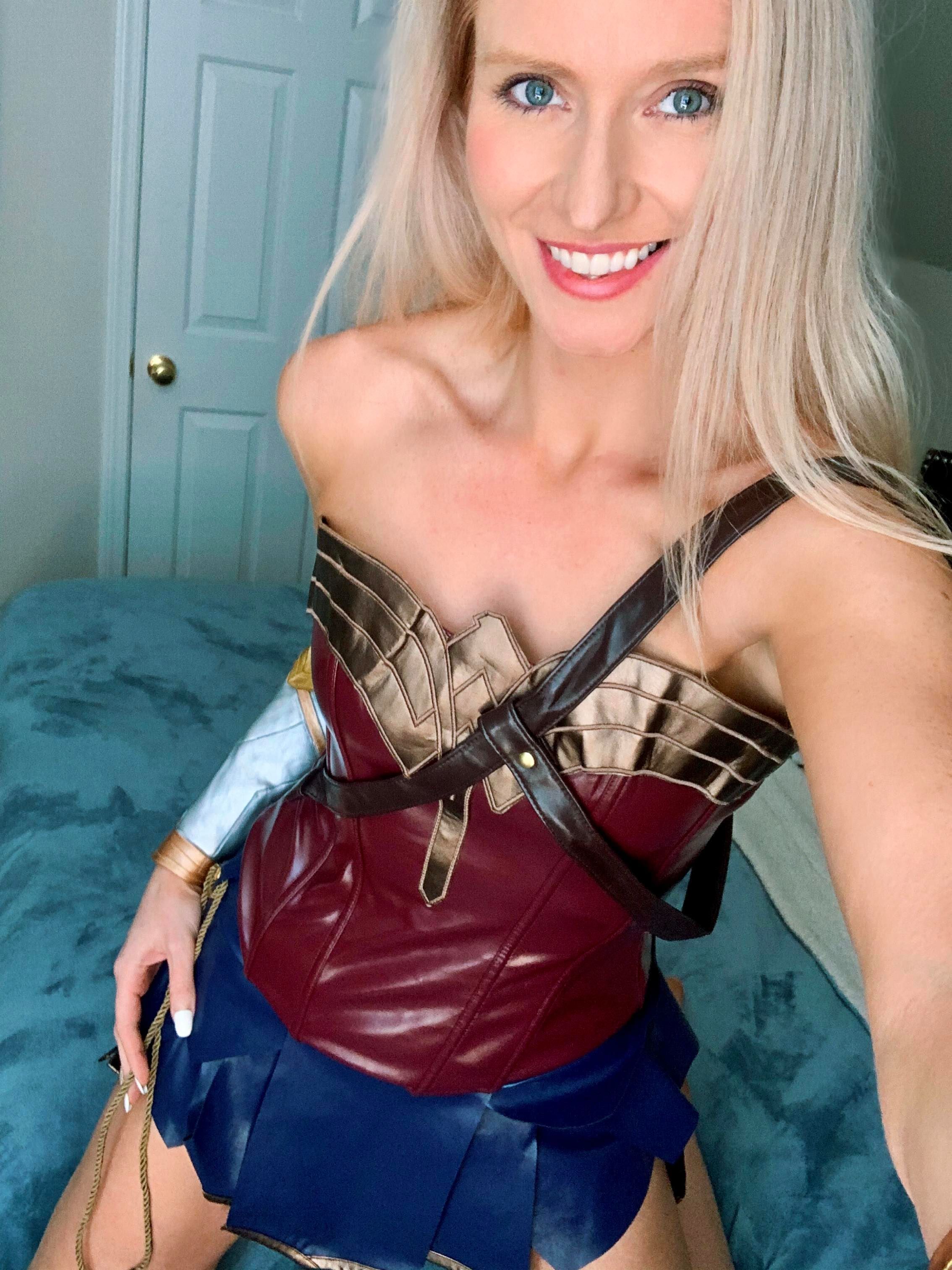 Live sex webcam photo for TheAlexaLondon #7248010