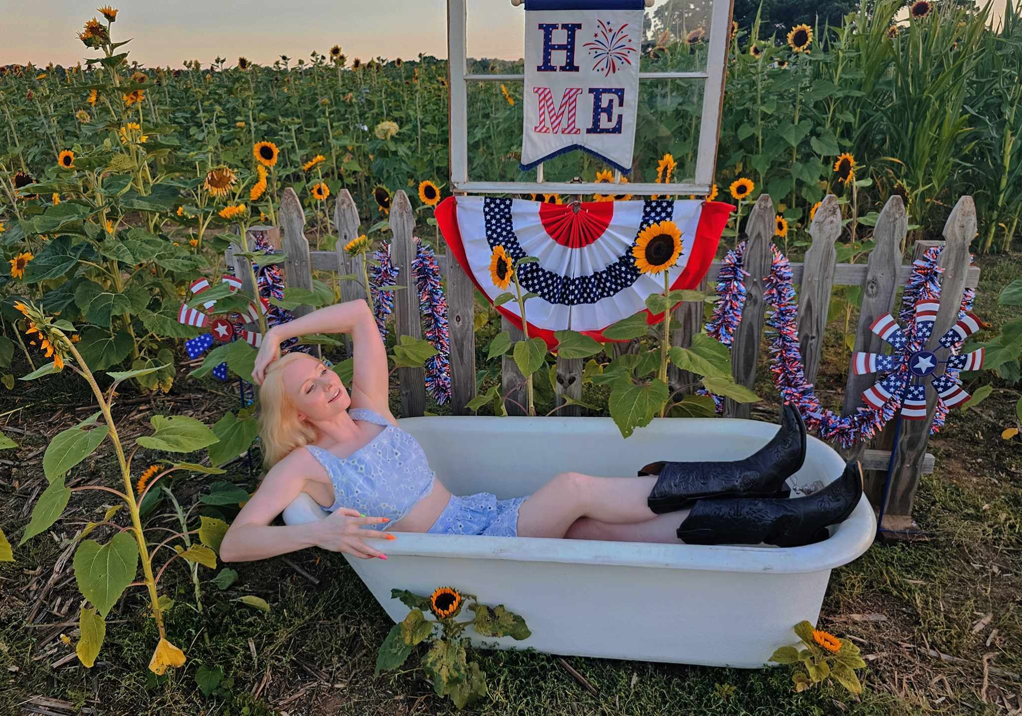 Live sex webcam photo for TheAlexaLondon #7248392